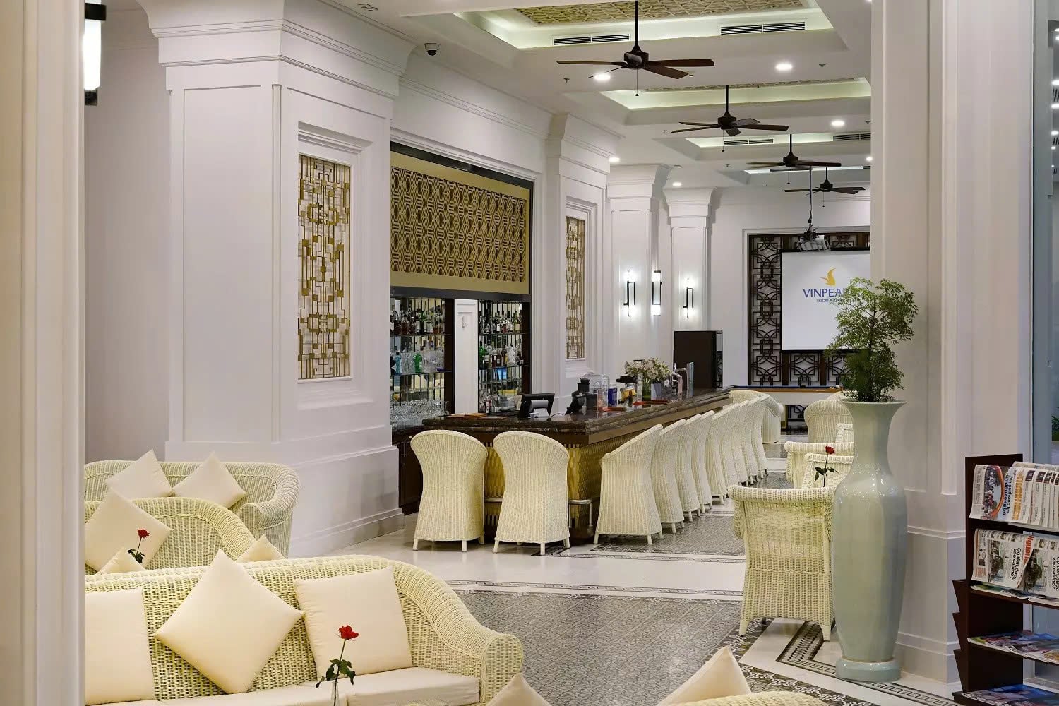 Pearl Lounge Café