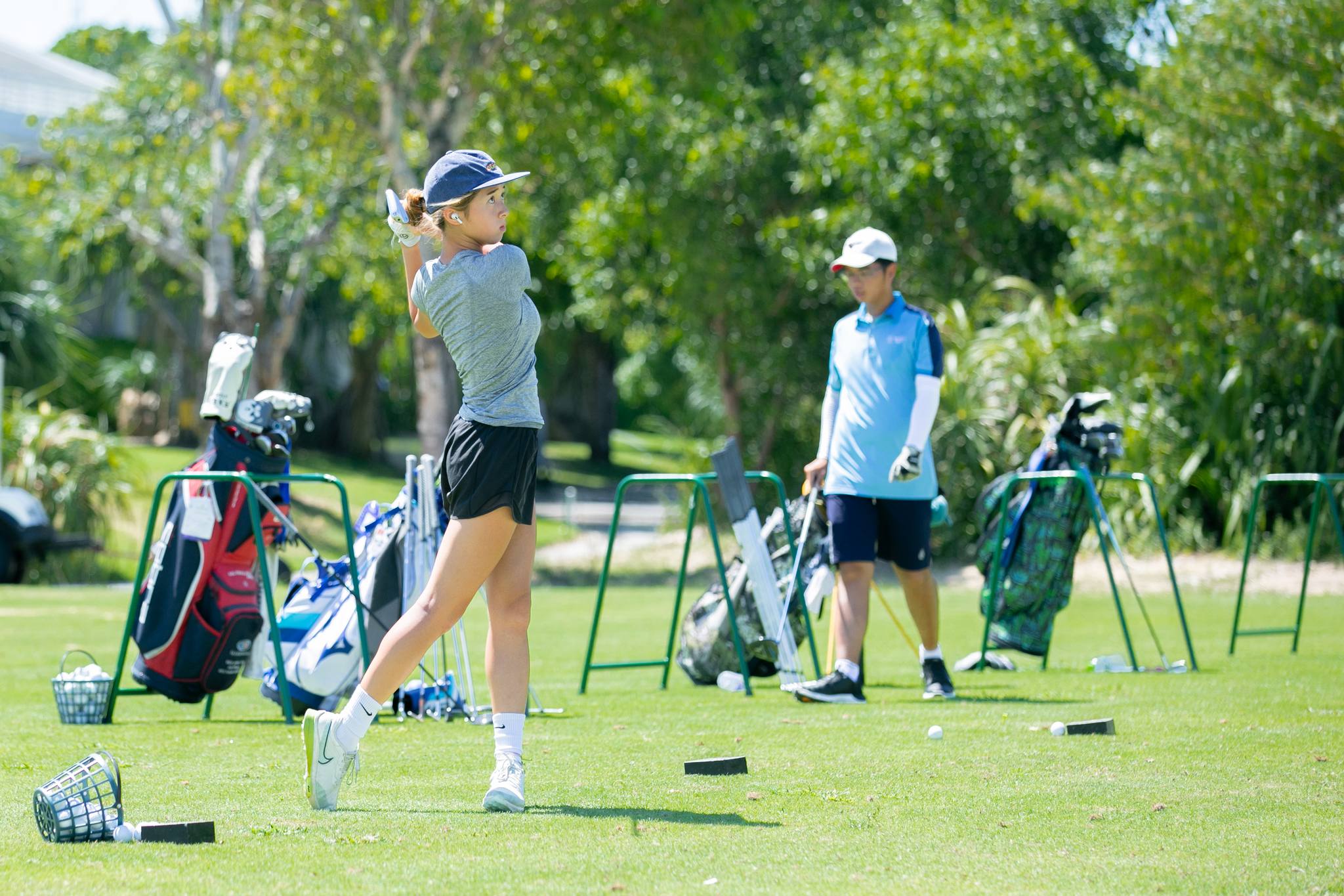 Khu vực Driving Range rộng rãi và xanh mát tại Vinpearl Golf Nam Hội An 