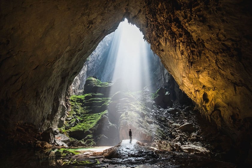 Admire the surreal natural landscape of Son Doong