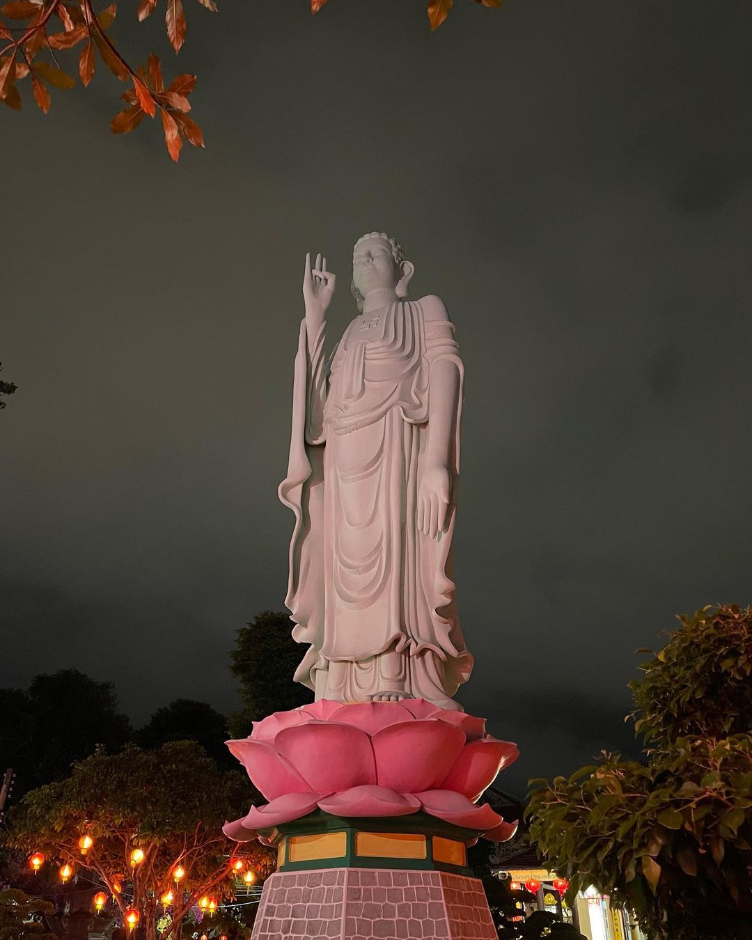 Ancient artifacts & other statues at Long Khanh Pagoda