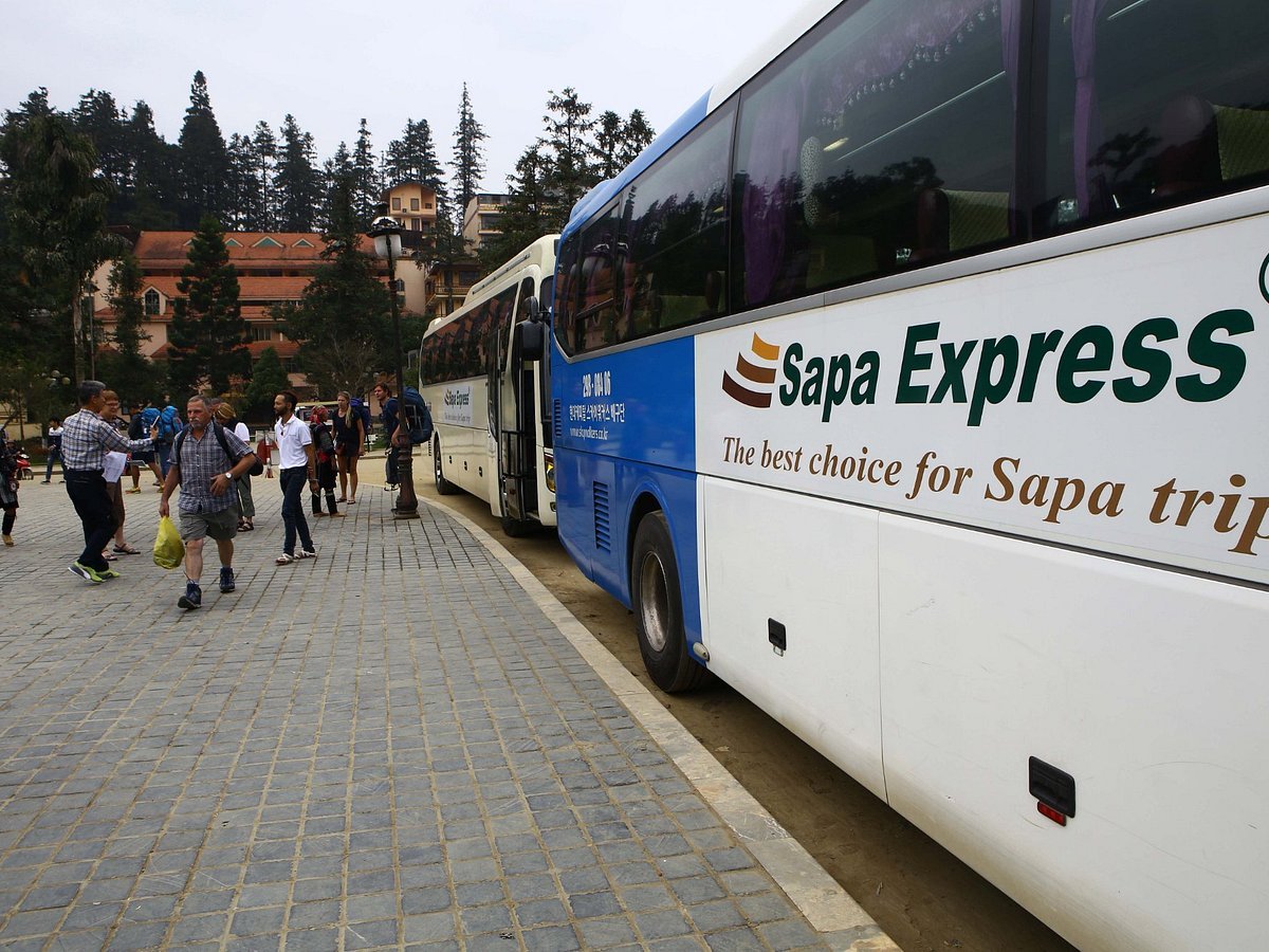 Buses from Sapa to Hanoi