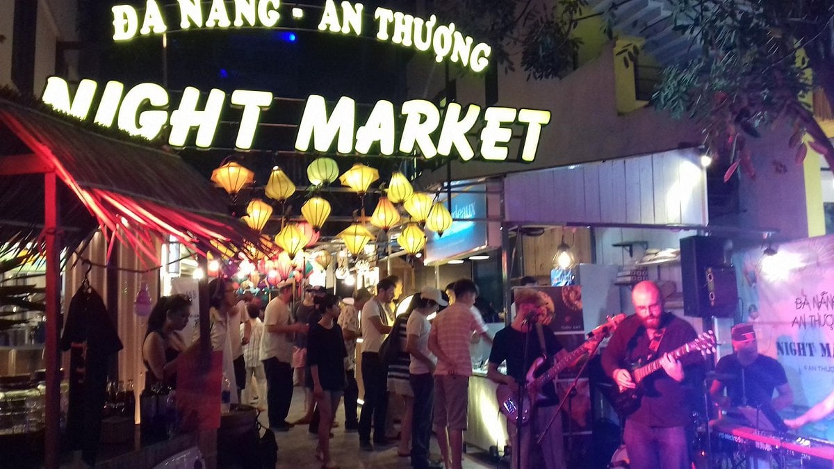 Danang night market
