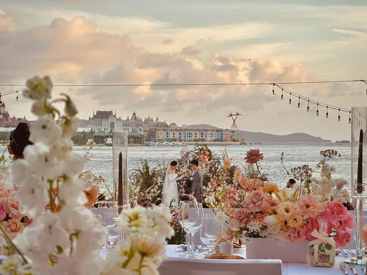 Enjoy a stress-free celebration with all-inclusive Vietnam wedding packages at Vinpearl