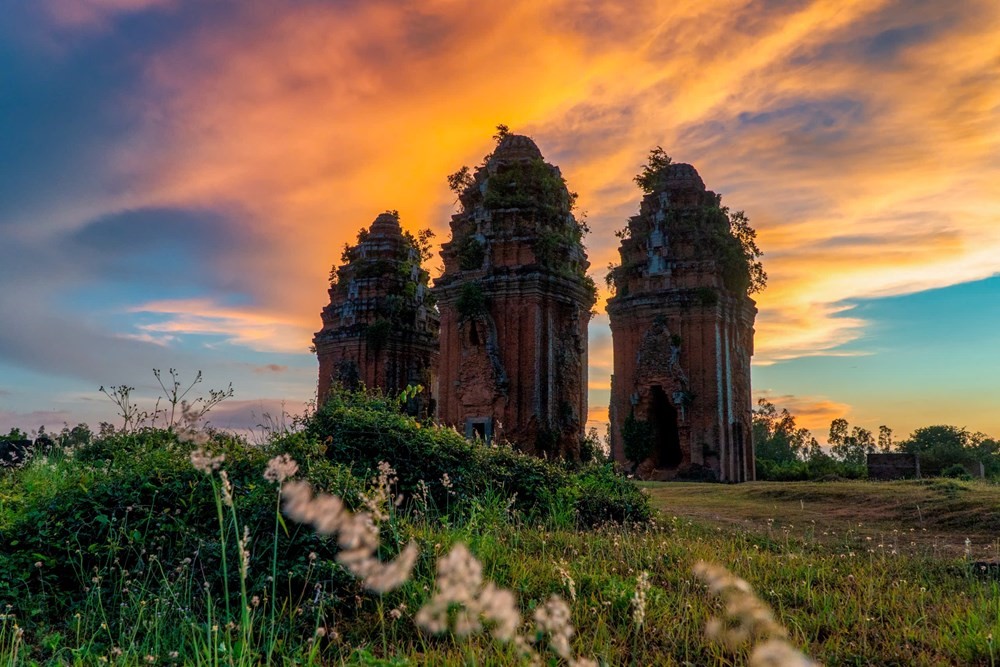 FAQs about Duong Long Cham Temple
