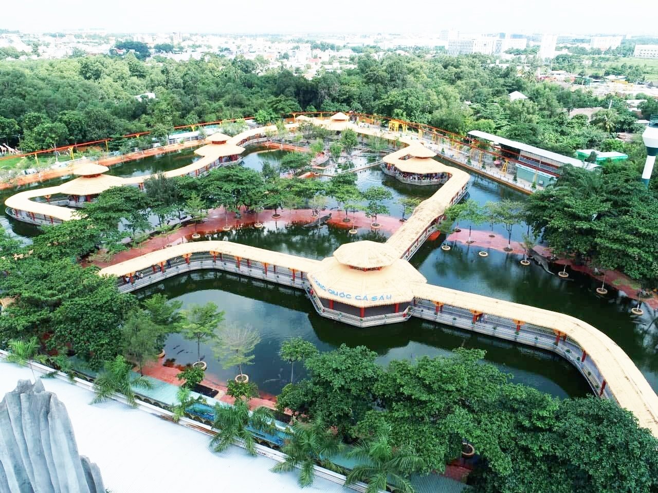 Khu du lịch văn hóa Suối Tiên 