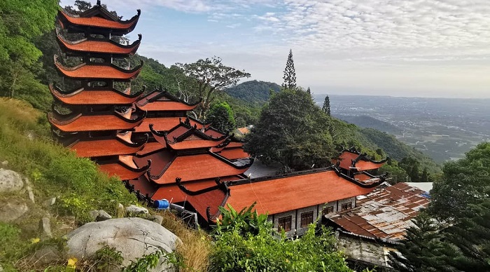 Linh Son Truong Tho Pagoda