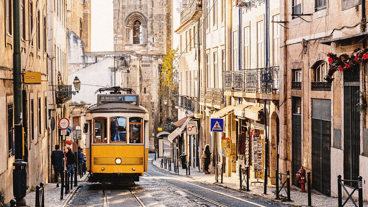 Lisbon is always on the list of the best places in world to visit with friends
