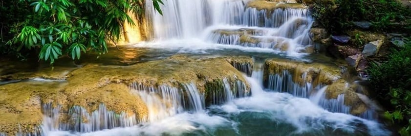 Mo Waterfall is an ideal place for Na Hang camping