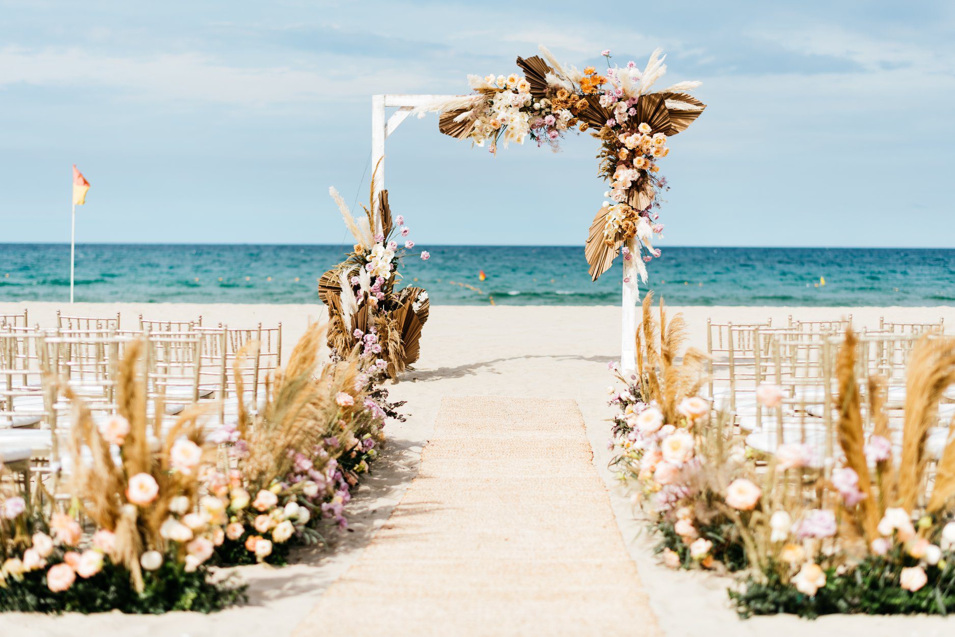 My Khe Beach is a dream destination to say “I do”