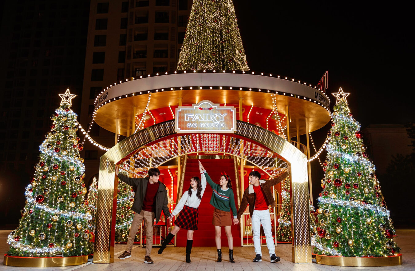 Outdoor Christmas Decorations How To Deck The Halls