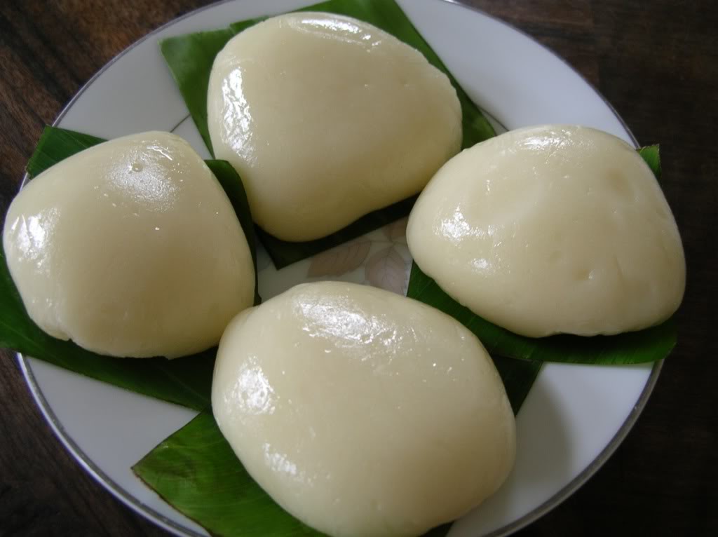 Pau Plau cake (banh day) in sapa