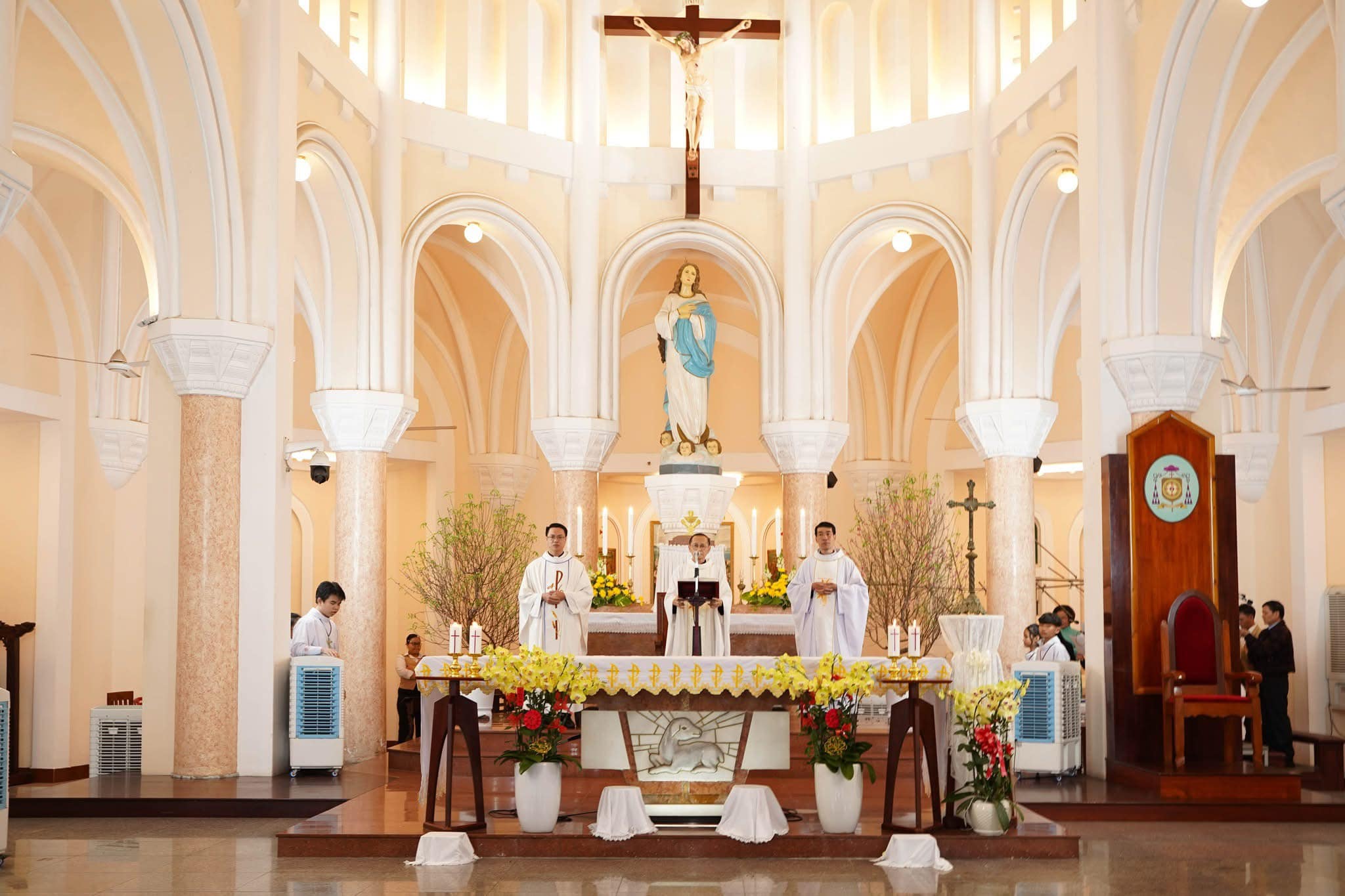 Quy Nhon Cathedral has gone through various stages of history