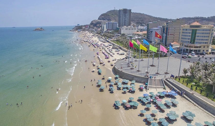 The beaches of Vung Tau are undoubtedly the main attraction