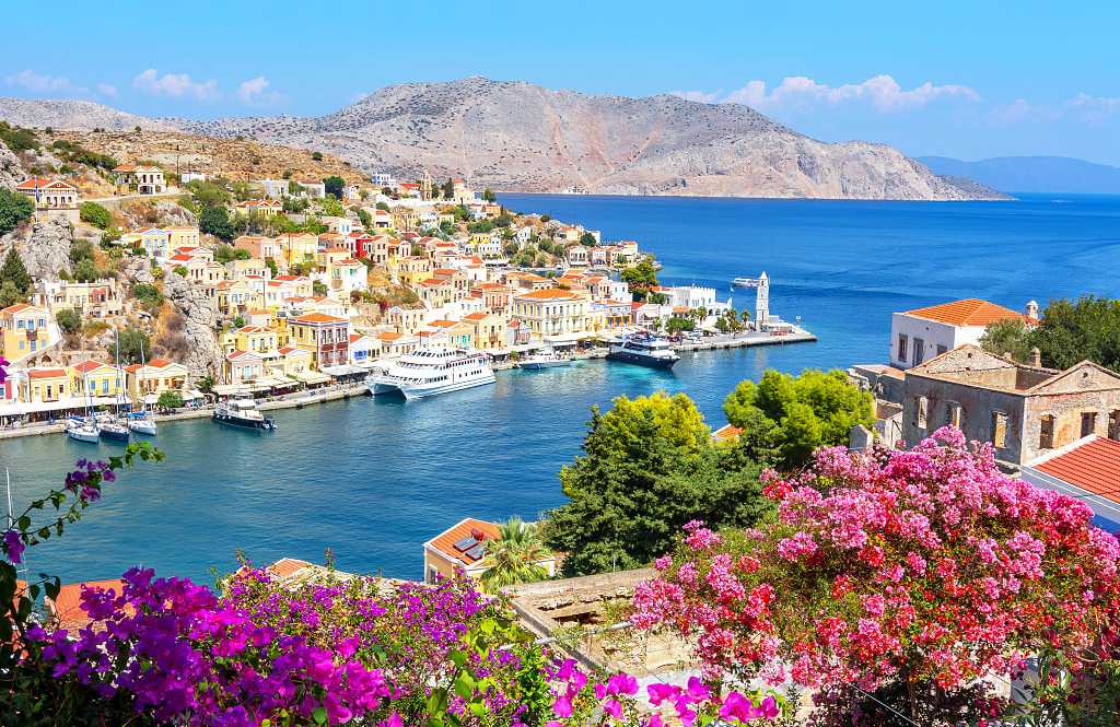 The best places to visit in September outside India with family include Greece