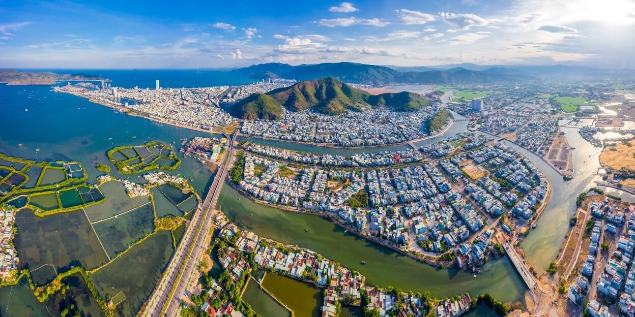 Visitors can travel to Quy Nhon all year round