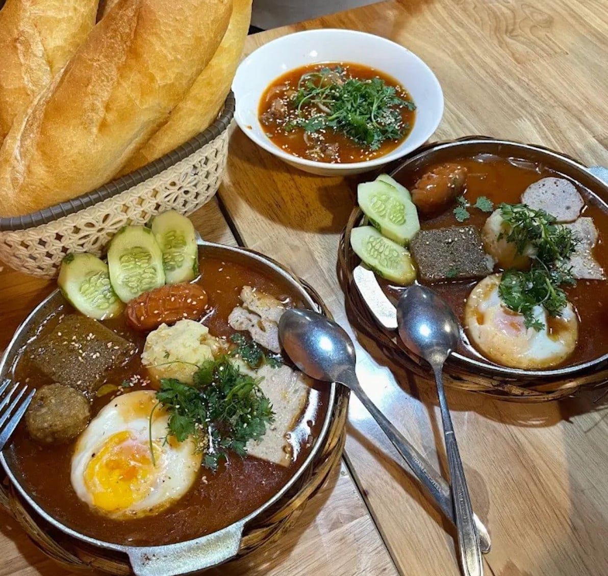 Bánh mì chảo Cô Yến