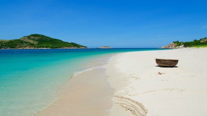 Bãi biển Ninh Chữ