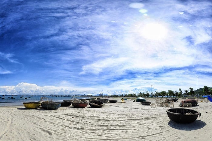 bãi biển Xuân Thiều
