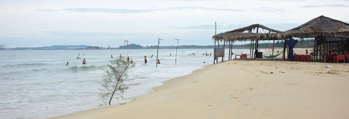 bãi tắm Khe Hai