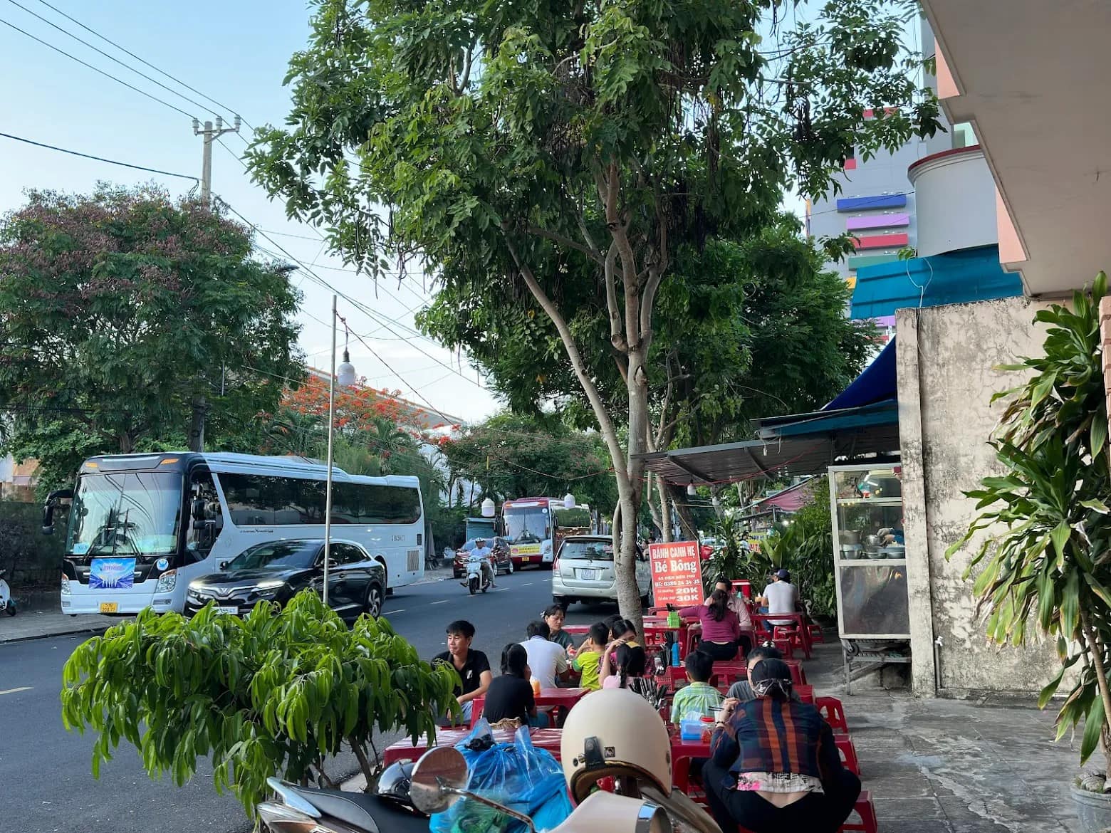 Bánh canh hẹ Bé Bông