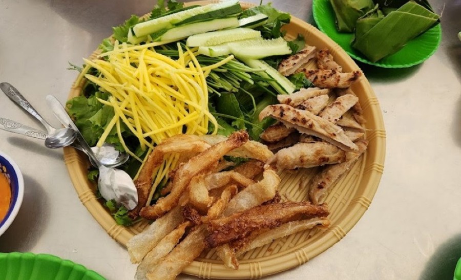Bánh cuốn nem nướng
