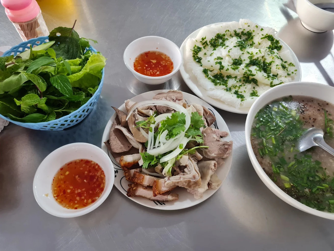 bánh hỏi lòng heo Yến
