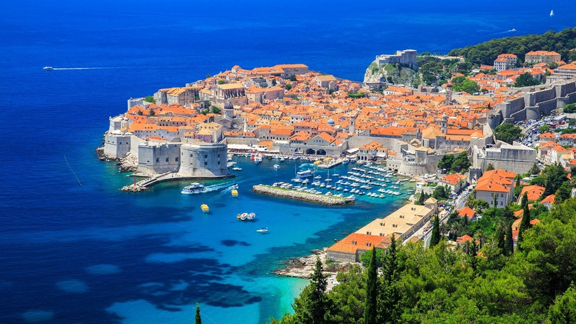 best places to go with friends on vacation
