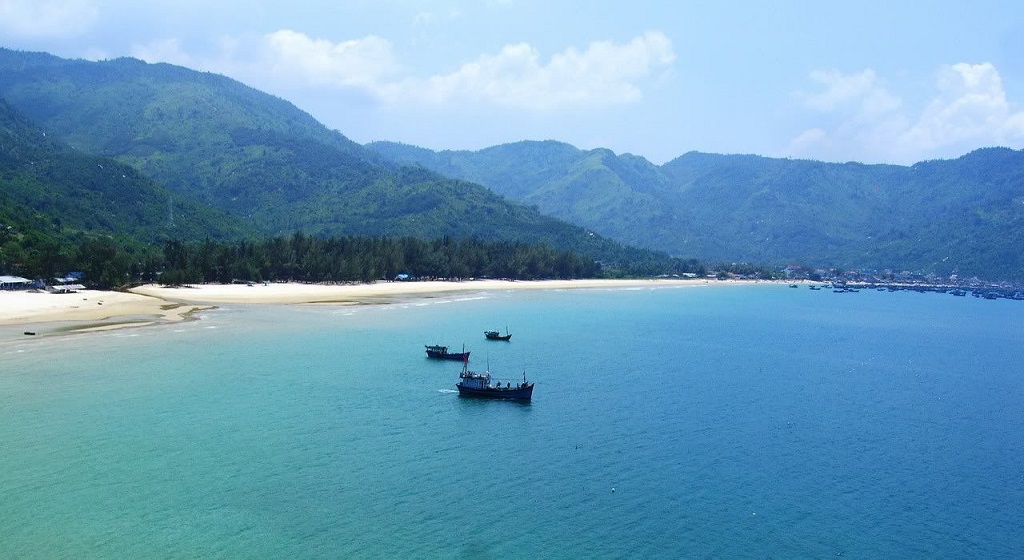 Biển Đại Lãnh - TOP 10 bãi biển đẹp nhất Việt Nam