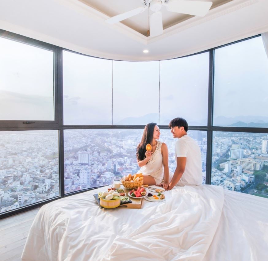 Thưởng thức bữa sáng chất lượng tại phòng