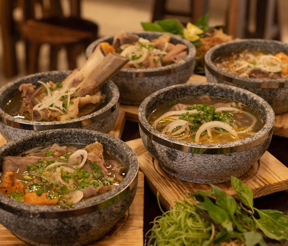 Bún bò thố đá Cát Mộc Trân