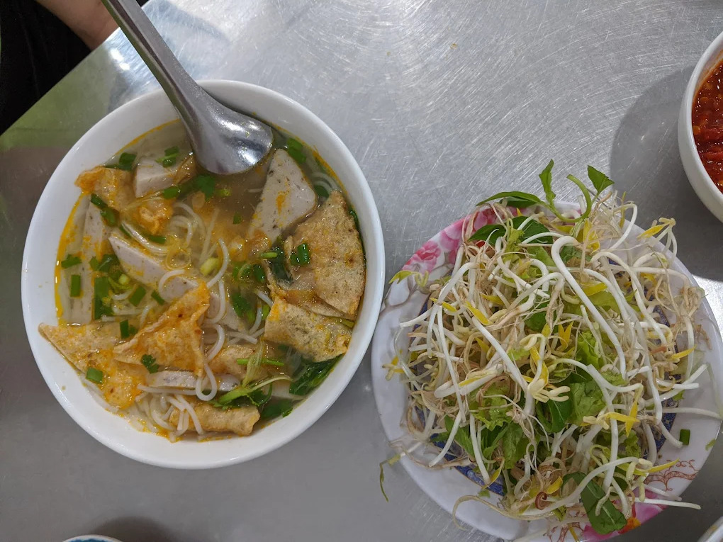 Bún chả cá Quê Hương Quy Nhơn