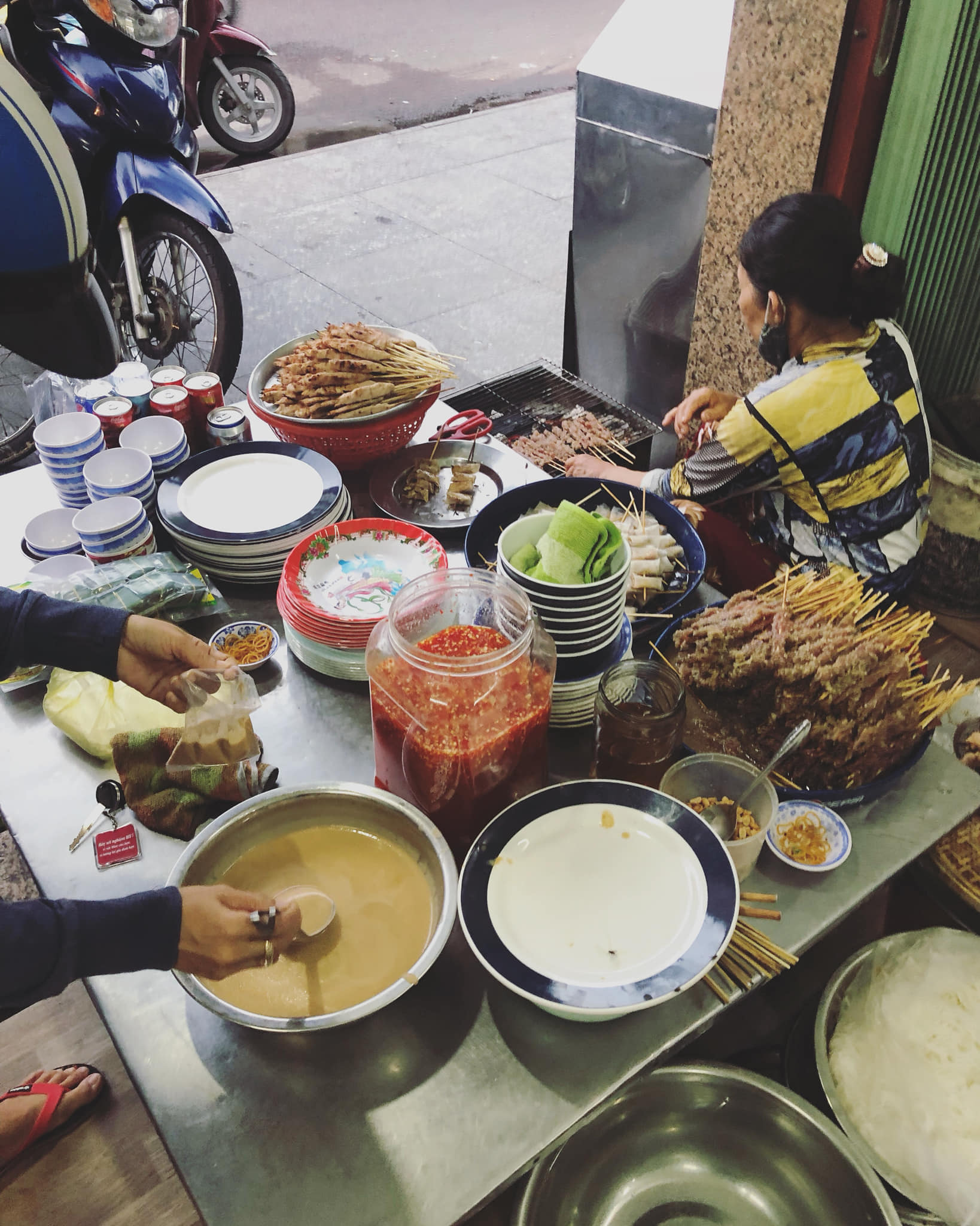 Bún thịt nướng cô Mười 