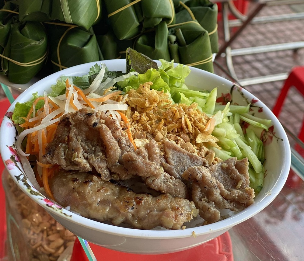 Bún thịt nướng Nem Chả Lợi Quy Nhơn