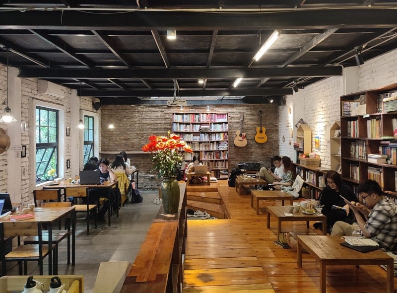 Cafe sách Hà Nội