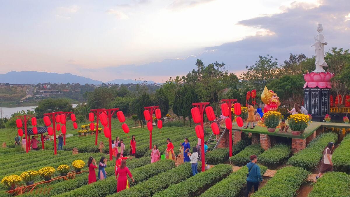 Check in ở chùa Trà Lâm Đồng