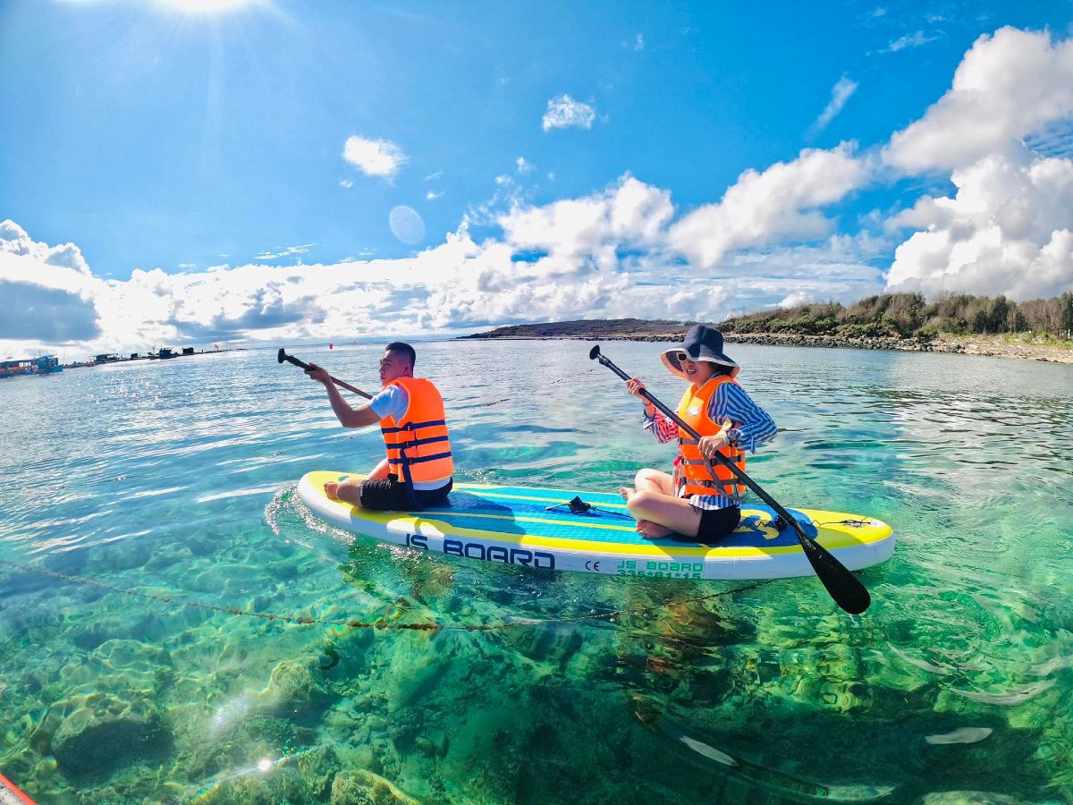Chèo SUP ở Hòn Tranh 