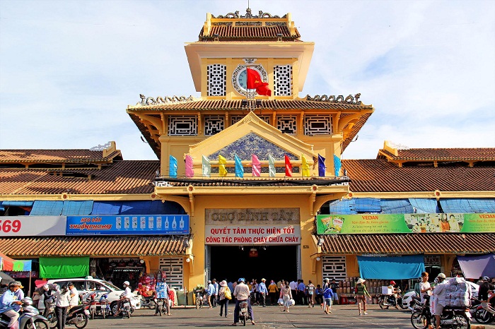 Chợ Bình Tây: Tọa độ ăn uống, mua sắm NGON - RẺ nhất Sài Gòn