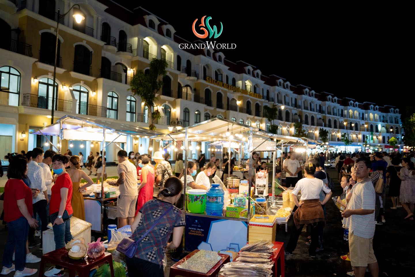 Chợ đêm Grand World Phú Quốc