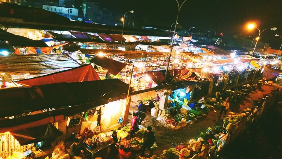 Chợ Long Biên