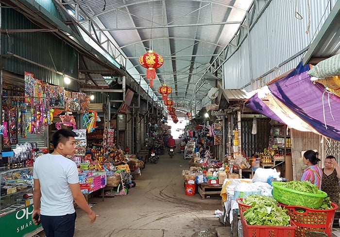 Chợ Tân Thân ở Láng CN. 