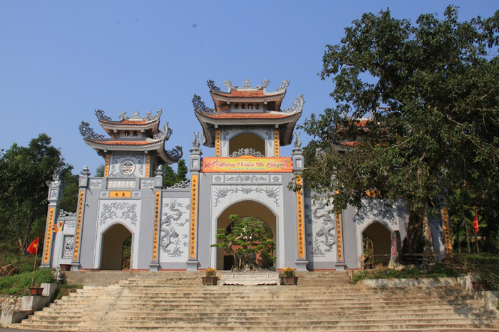CHÙA AM HÀ TĨNH CỔ KÍNH NẰM TRÊN SƯỜN NÚI VỚI KIẾN TRÚC TRUYỀN THỐNG
