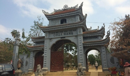 Chùa Hang Tuyên Quang