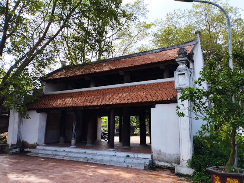 Khuôn viên chùa Kiến Sơ