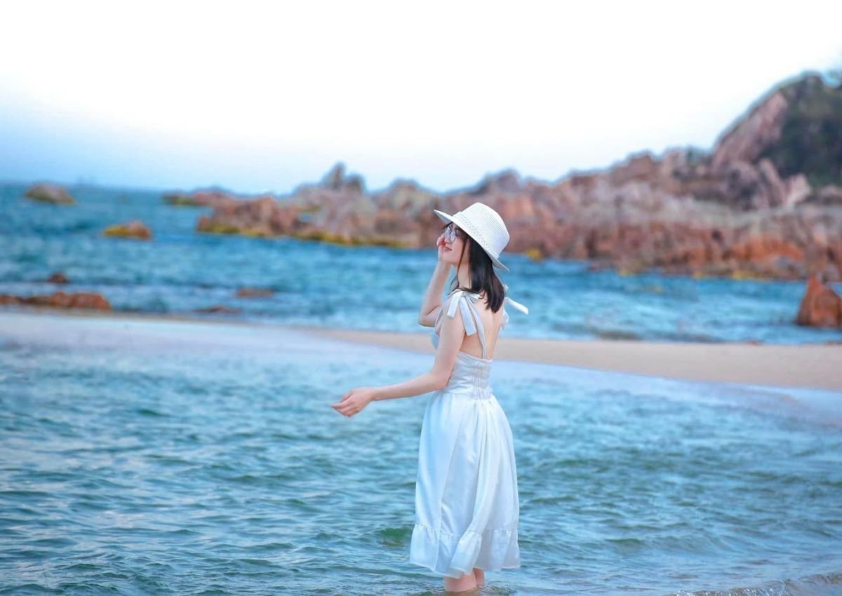 Chụp ảnh sống ảo ở Bãi Bàu