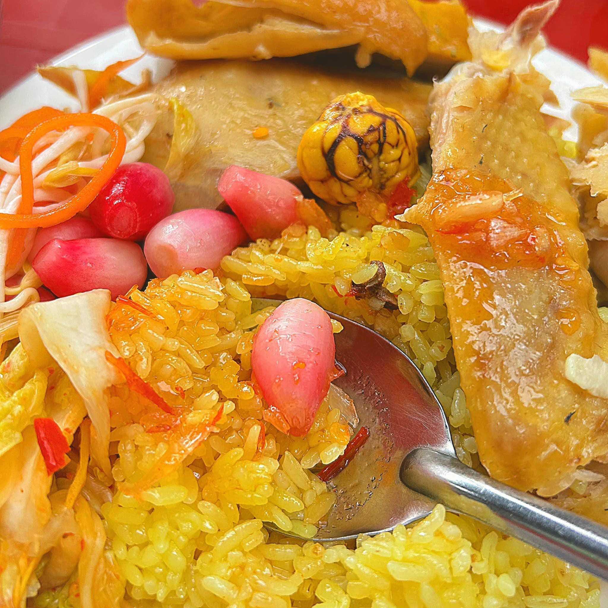 Cơm gà Cô Nở Phú Yên
