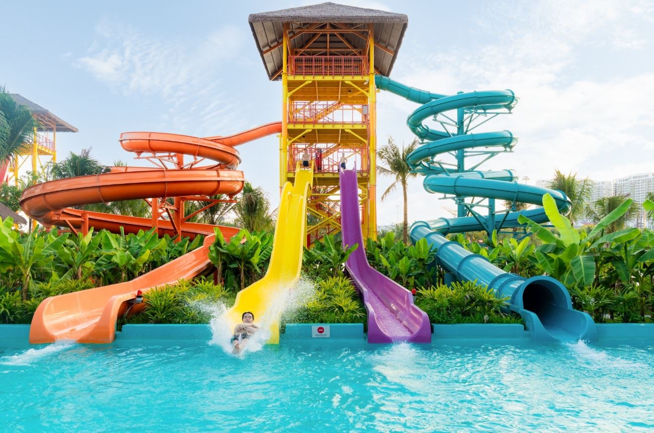 Đường trượt hấp dẫn tại Grand Park