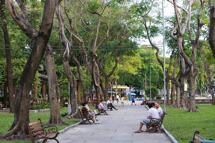 công viên Lê Thị Riêng