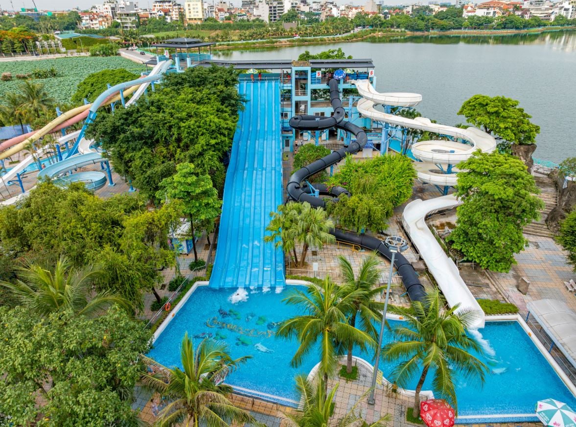 Công viên nước Hồ Tây