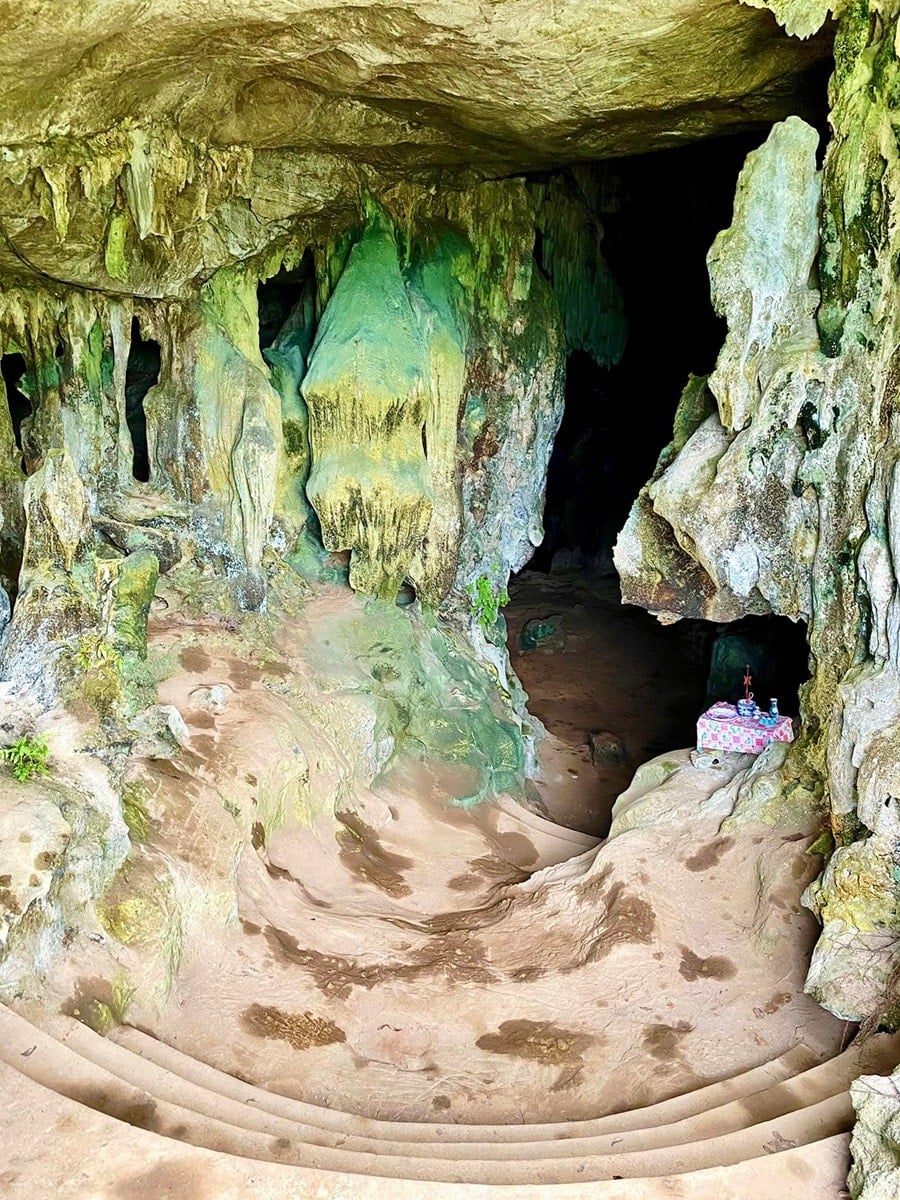 Cửa hang động Tiên