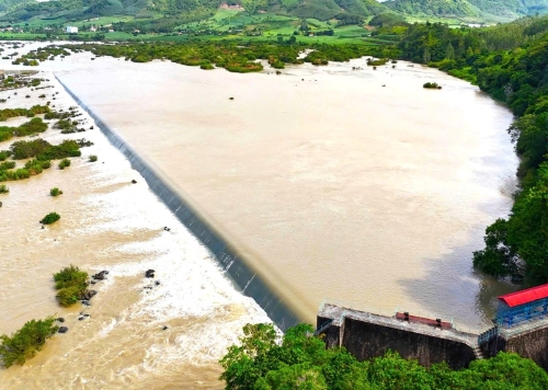 Đập Đồng Cam